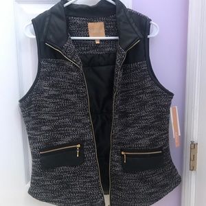NWT Takara Vest